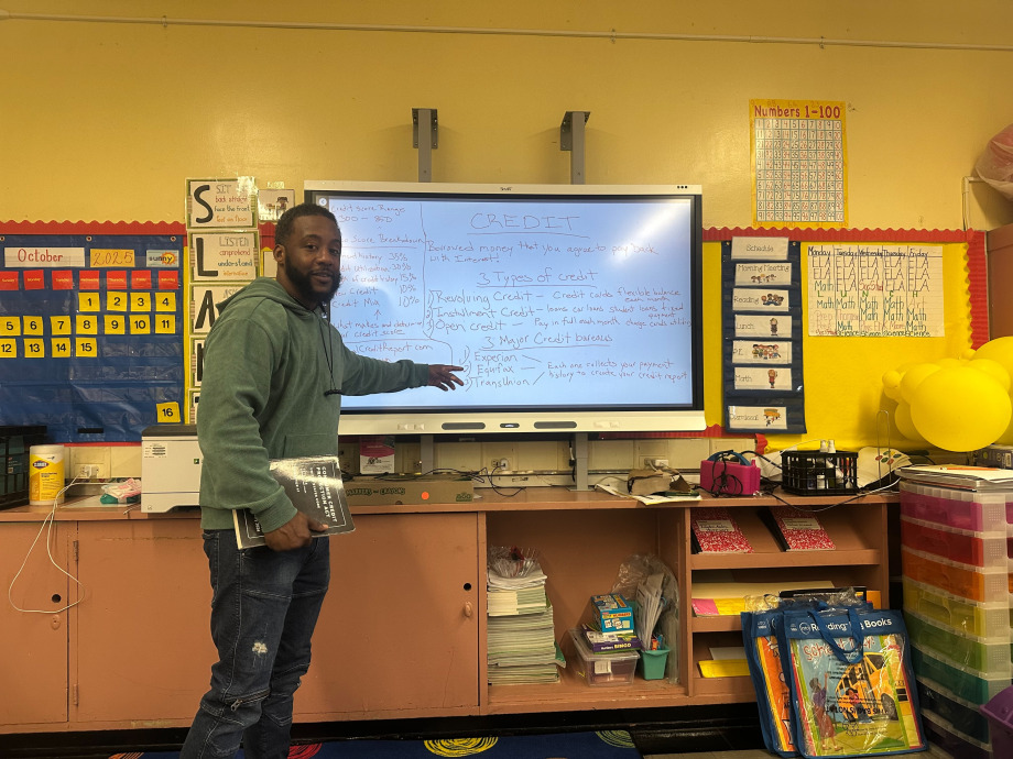 teacher presentation classroom